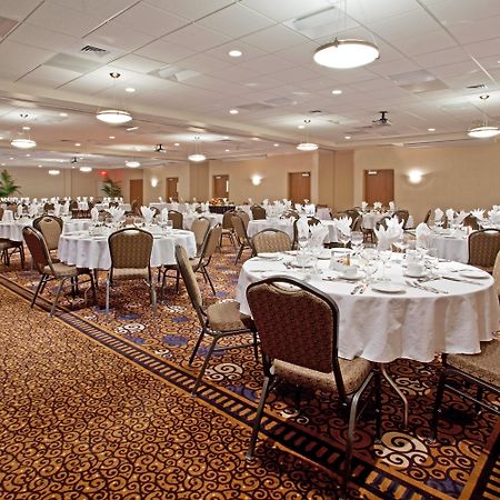 Holiday Inn Purdue - Fort Wayne By Ihg Ngoại thất bức ảnh