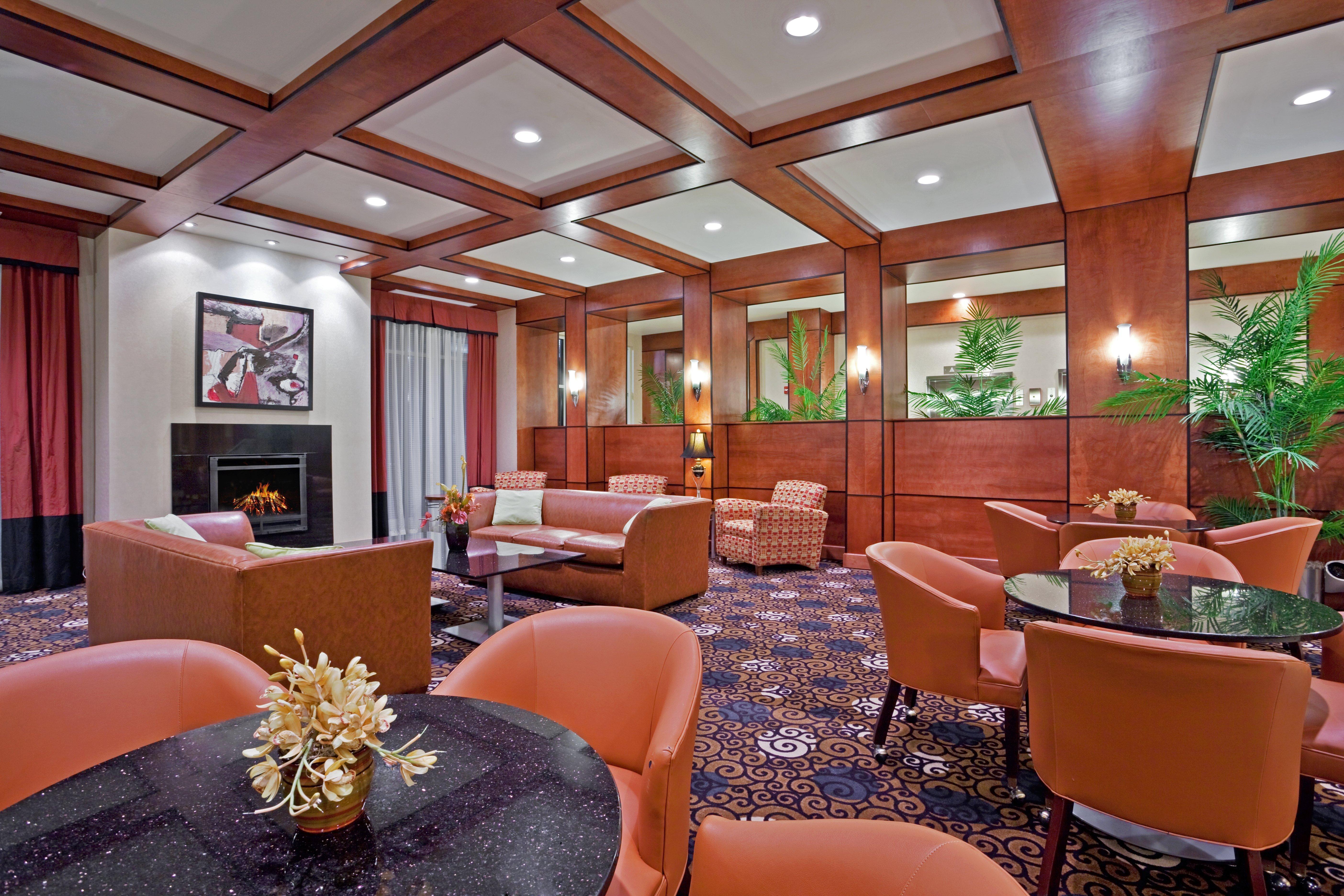 Holiday Inn Purdue - Fort Wayne By Ihg Ngoại thất bức ảnh
