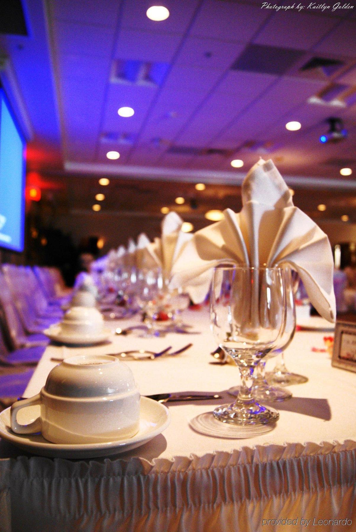 Holiday Inn Purdue - Fort Wayne By Ihg Ngoại thất bức ảnh