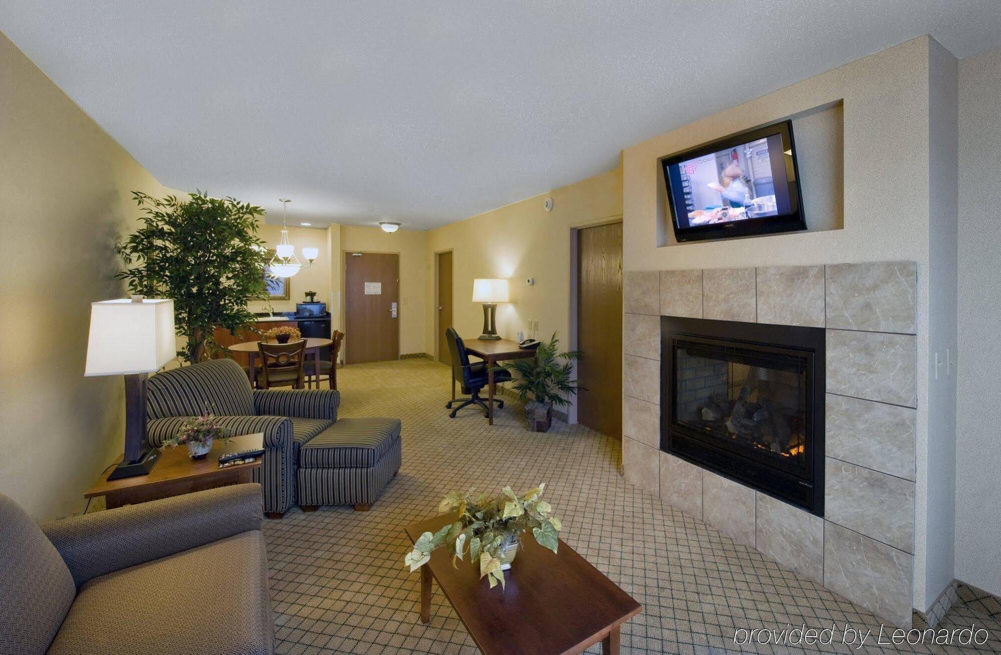Holiday Inn Purdue - Fort Wayne By Ihg Ngoại thất bức ảnh